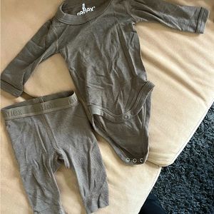 Reflex chocolate brown 1 month/56cm. Bought in Norway.